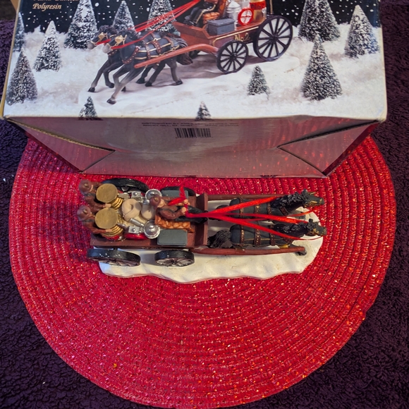 Old Towne Horse Drawn Fire Engine 1999 - Picture 2 of 12